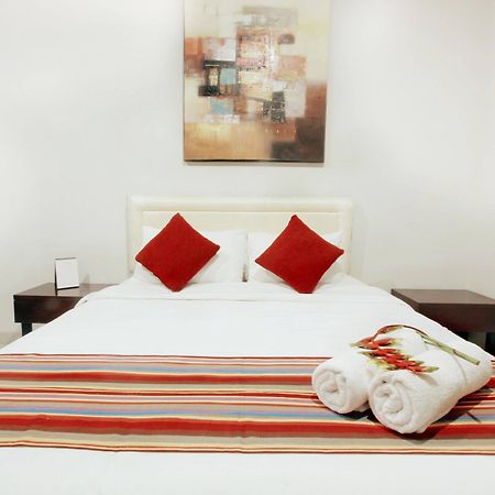 Omah Dasar Hotel Jakarta Bagian luar foto